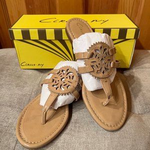 Circus by Sam Edelman Women's Canyon Flat Sandal